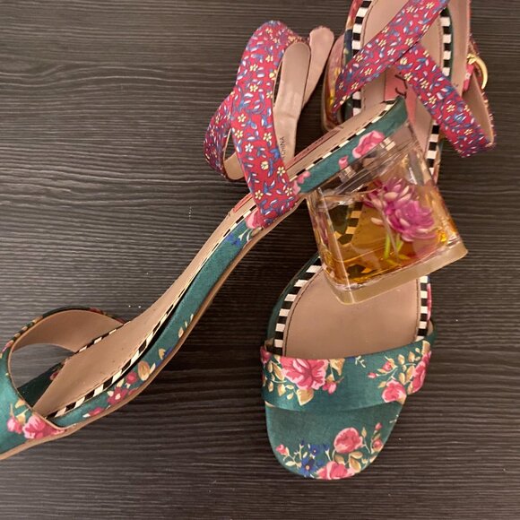 Betsey Johnson Beauty in Bloom Block Heel - Picture 3 of 4